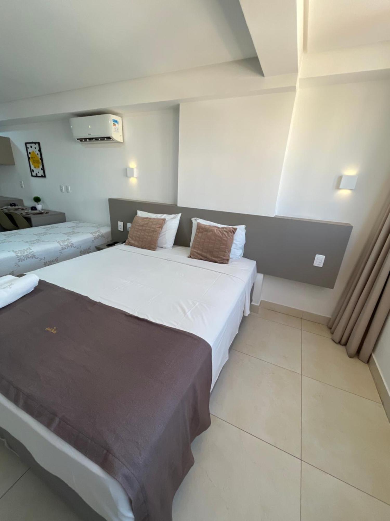 Manaira Aparthotel
