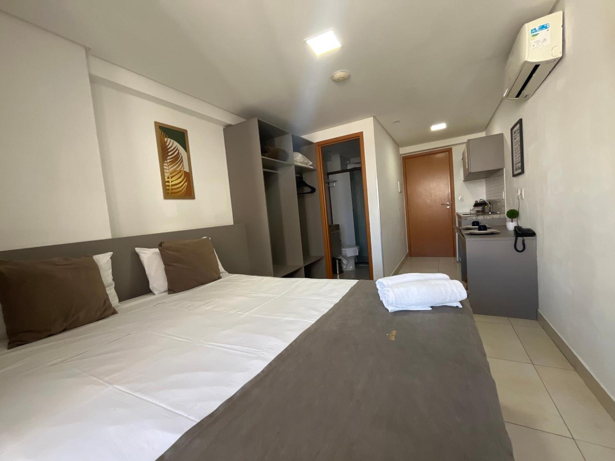 Manaira Aparthotel
